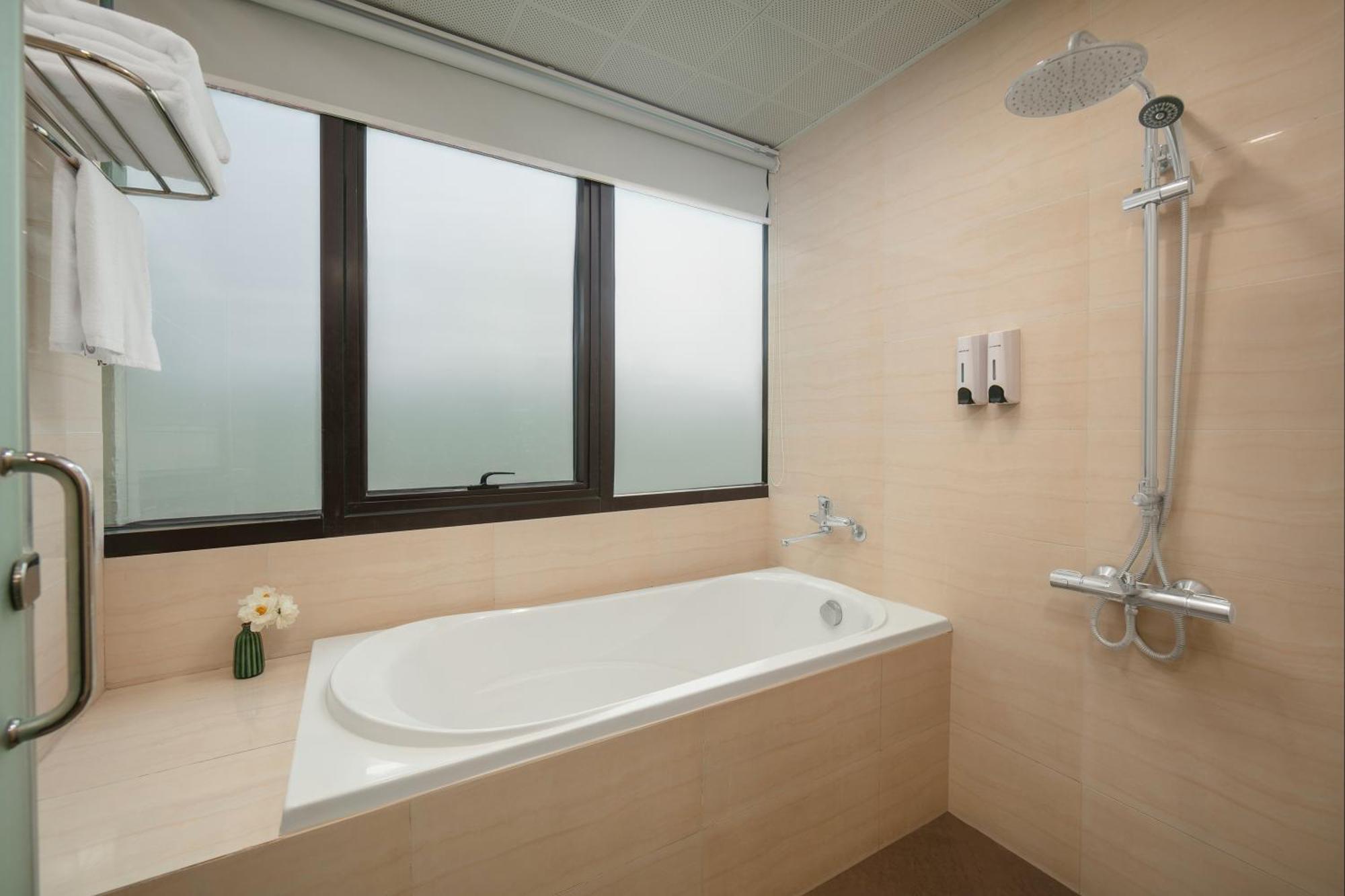 Hb Serviced Apartment - 121B Quan Hoa Hanoi Exterior foto